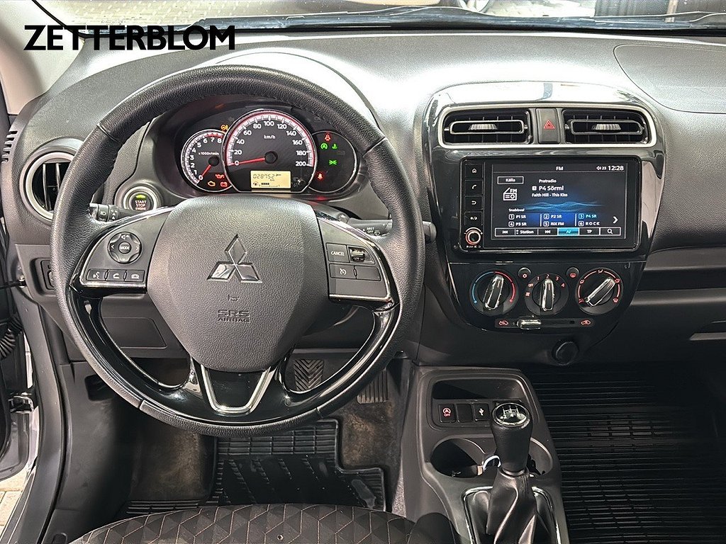 Halvkombi Mitsubishi Space Star 11 av 13