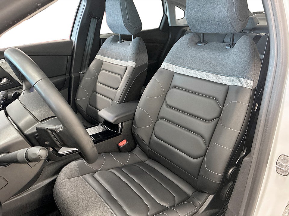 Bild på Citroën C4-X Shine 1.2 PT 130hk Aut B-KAMERA CARPLAY
