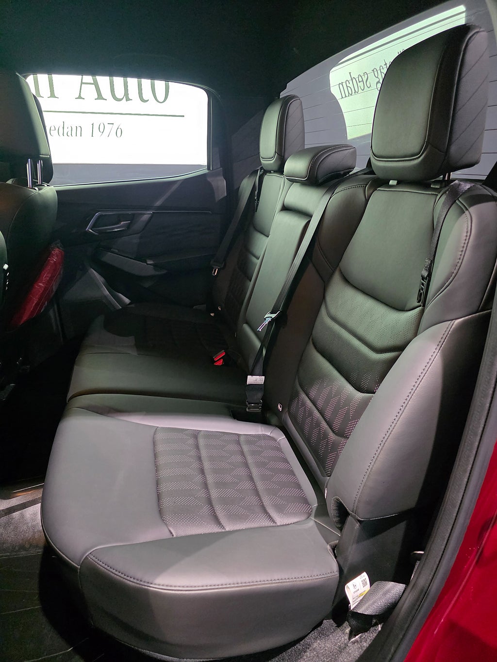 Isuzu D-Max XRX Double Cab CNG Låg skatt Snabb lev Ny modell - bild 8