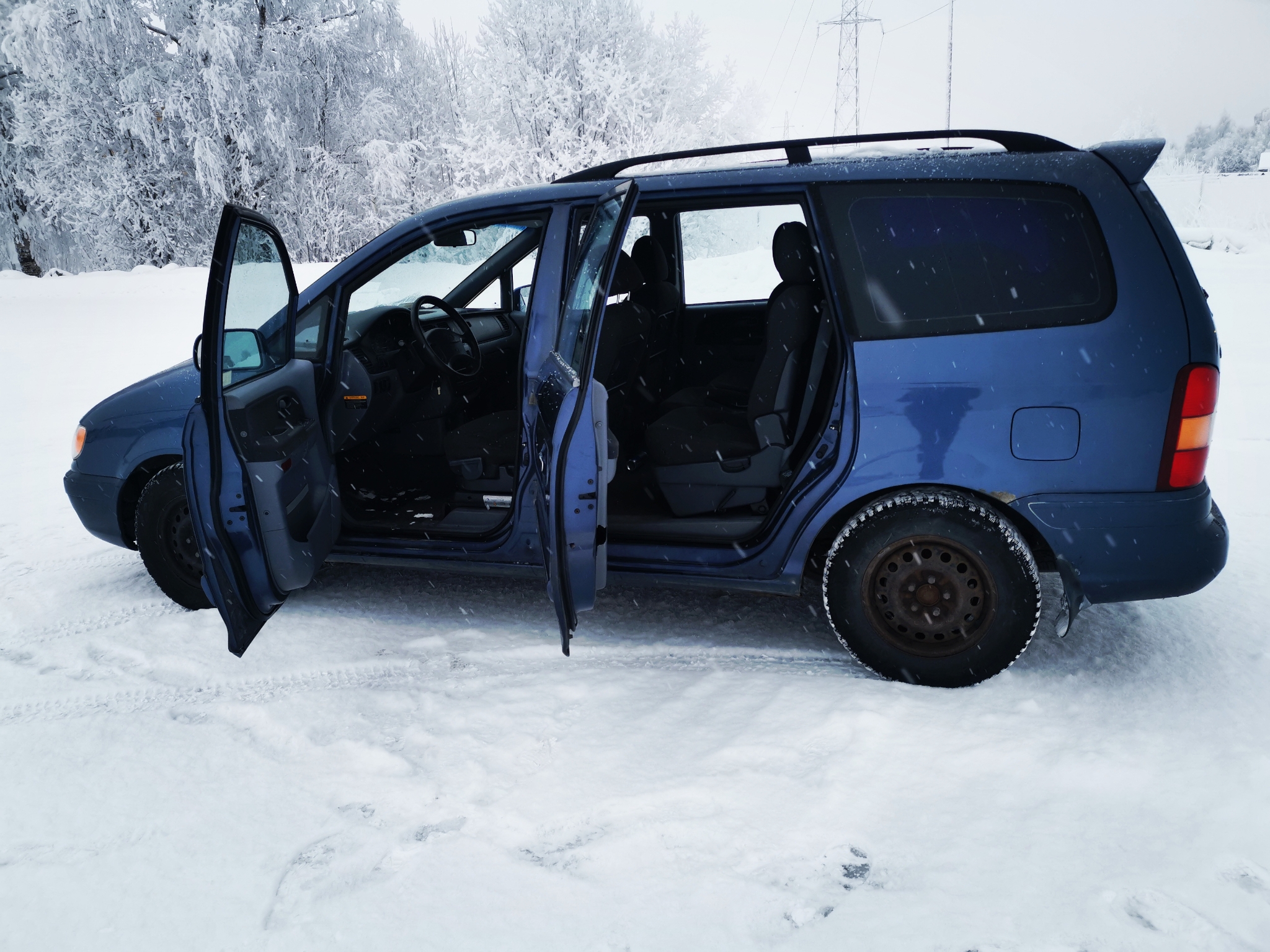 Hyundai Trajet 2.0 7-sits 136hk 2001, bild 3/35