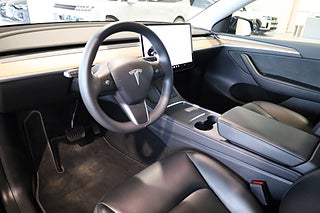 SUV Tesla Model Y 9 av 26
