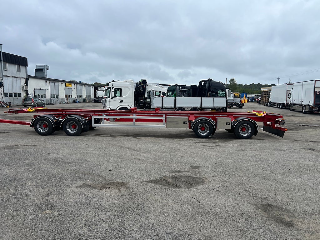 Övriga Bilcenter's 4 Axlade lastväxlarvagn med glider