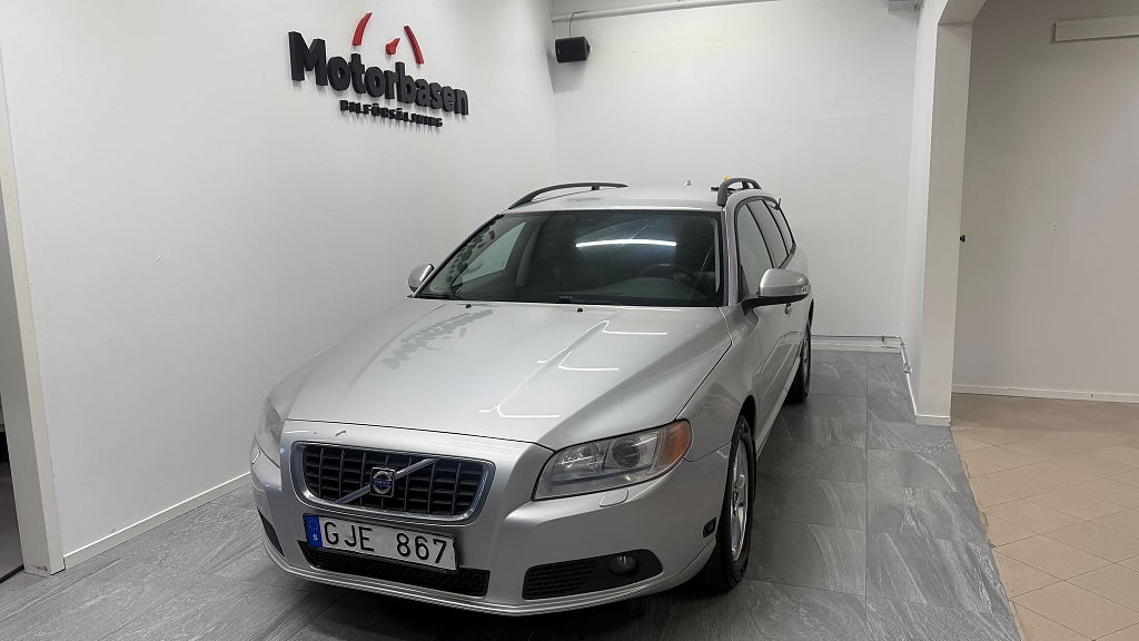 Volvo V70 3.2 Geartronic Momentum | Ny servad | Ny bess