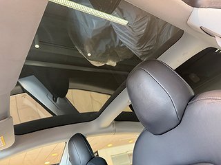 Tesla Model 3 Long Range AWD 440hk/360°Kamera/Pano/Navi/S&V