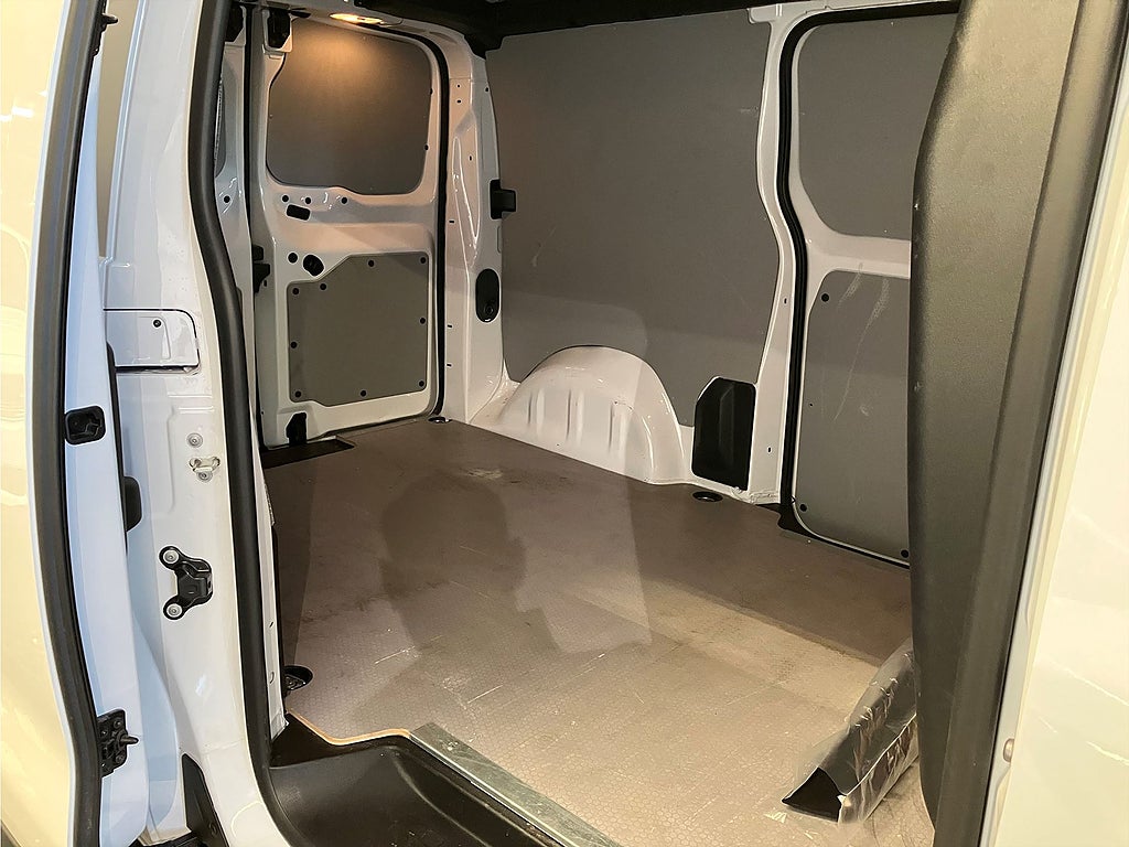 Bild på Citroën e-Jumpy Business Premium Electric 136hk L2 - DEMO