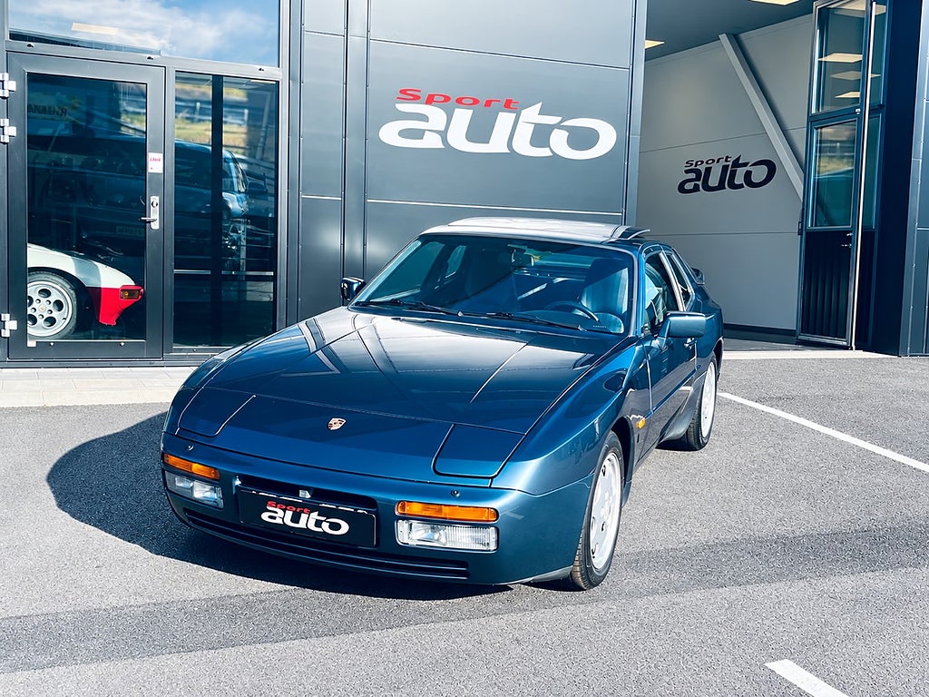 Porsche 944 S2