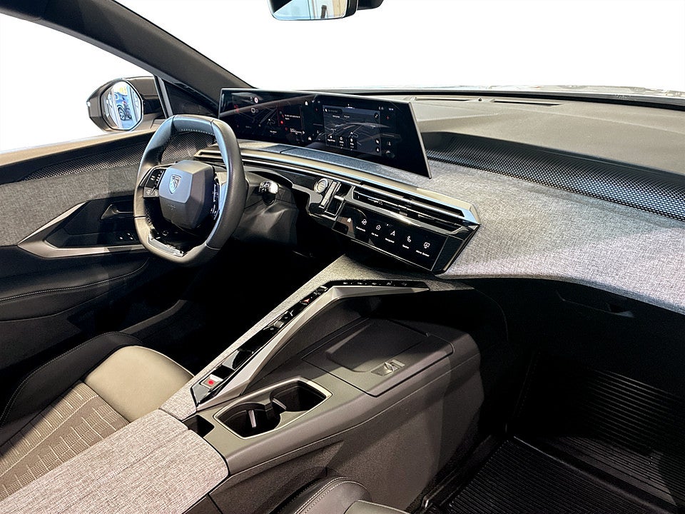 Bild på Peugeot 5008 GT Hybrid 145hk Aut 7-SITS B-KAMERA CARPLAY