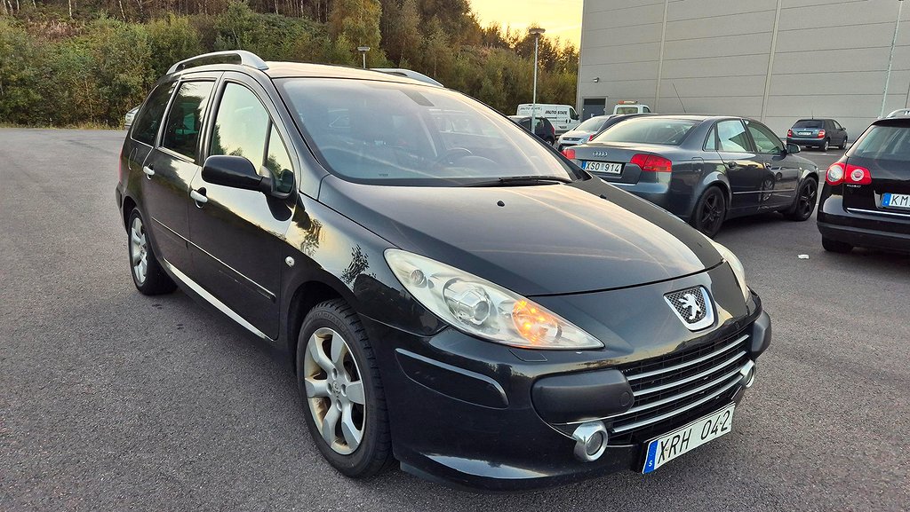 Peugeot 307 SW 2.0 Euro 4 Nybes nyservad Pano 