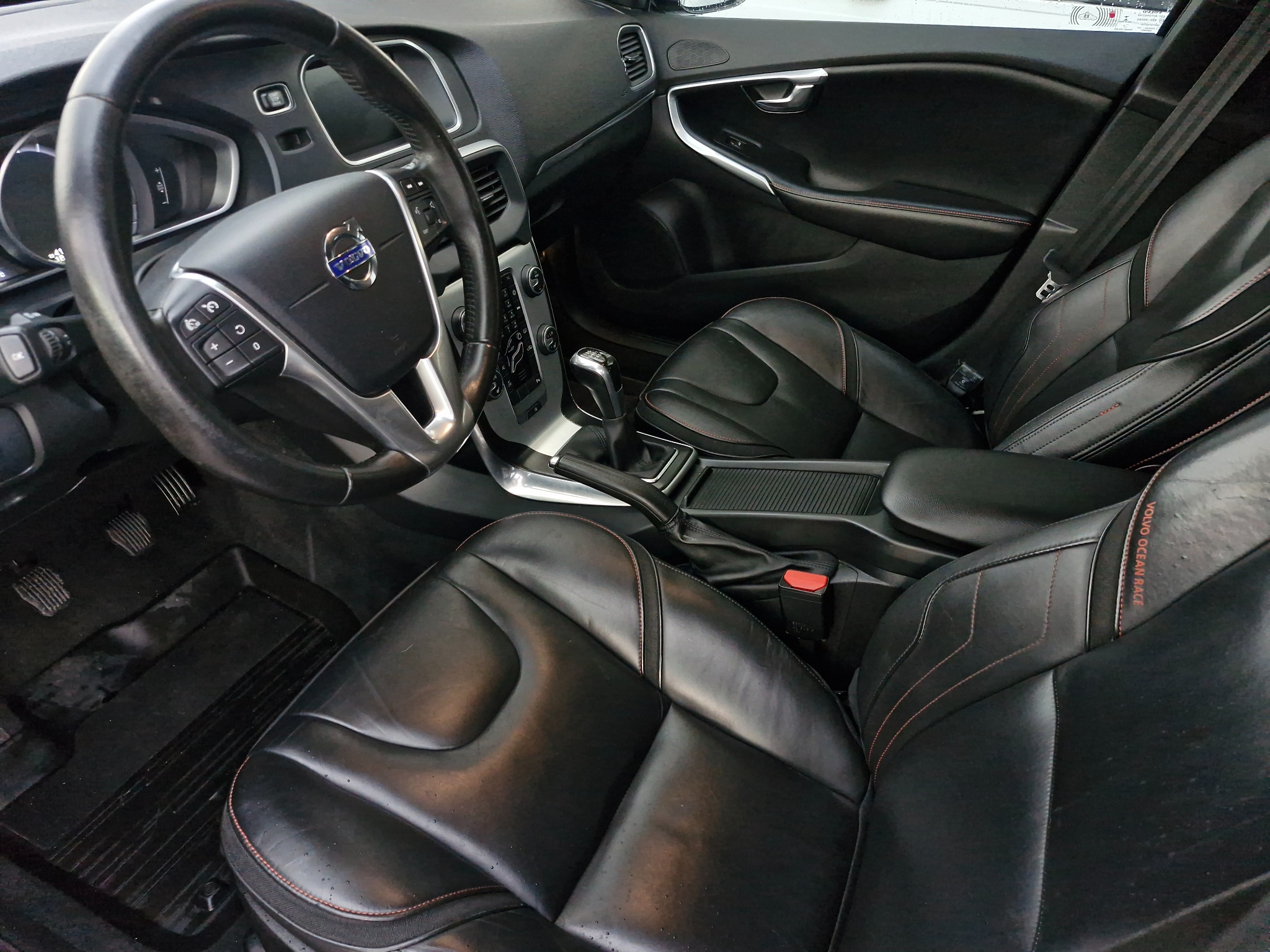Volvo V40 2016, photo 5/41