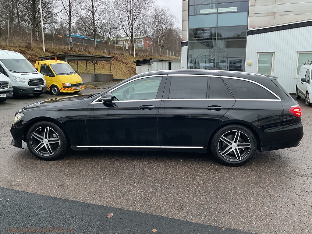 Mercedes-Benz E220 OCTOBER SALE - Avantgarde - EXPORTNETTO 8950€
