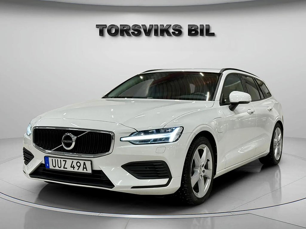 Volvo V60 Recharge T6 AWD Geartronic Momentum*24 Mån garanti