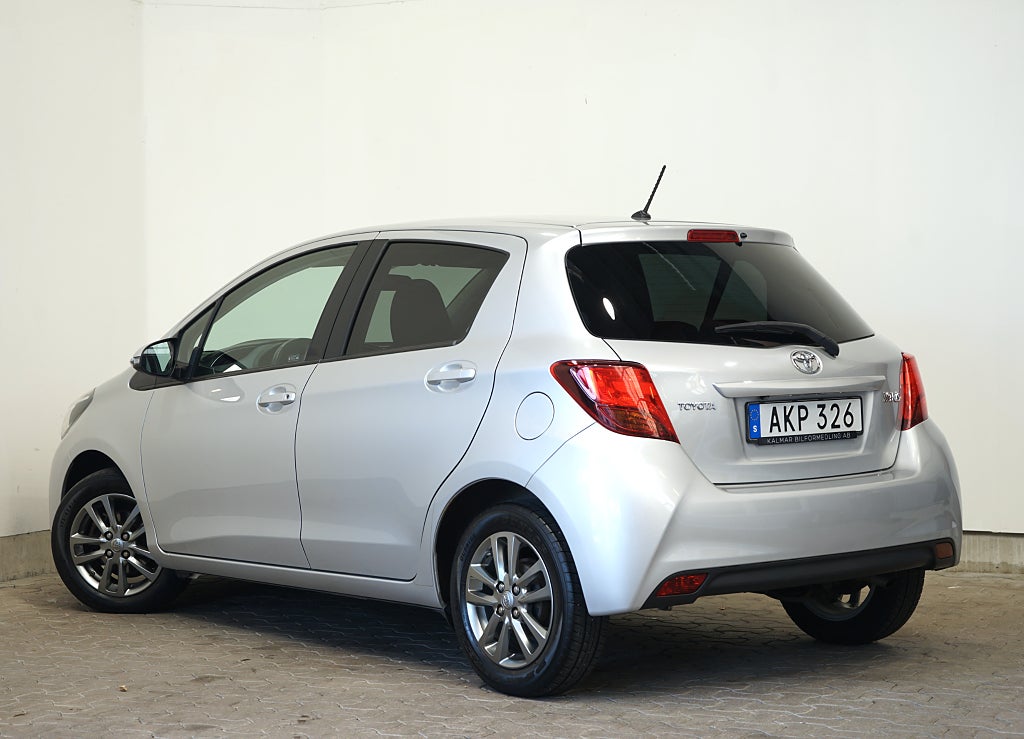 Toyota Yaris B-Kamera, Automat Active, Edition Feel 99hk