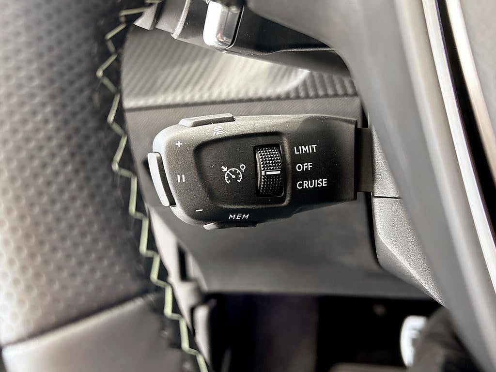 Bild på Peugeot 2008 GT PureTech Aut - DEMO