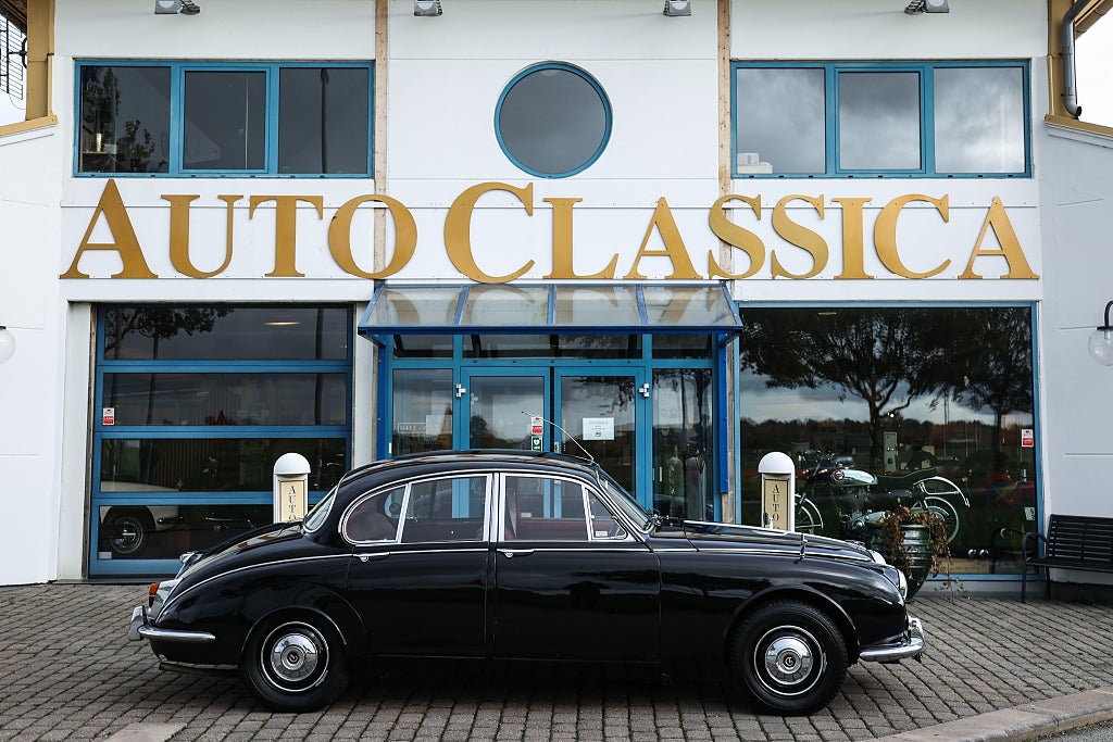 Daimler 2.5 Litre V8 Saloon 