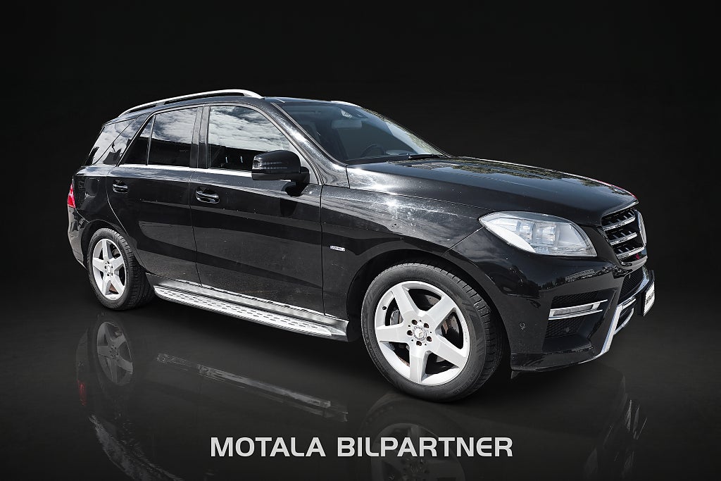 Mercedes-Benz ML 350 BlueTEC 4M | AMG | Värmare | Glastak | Drag | Luft