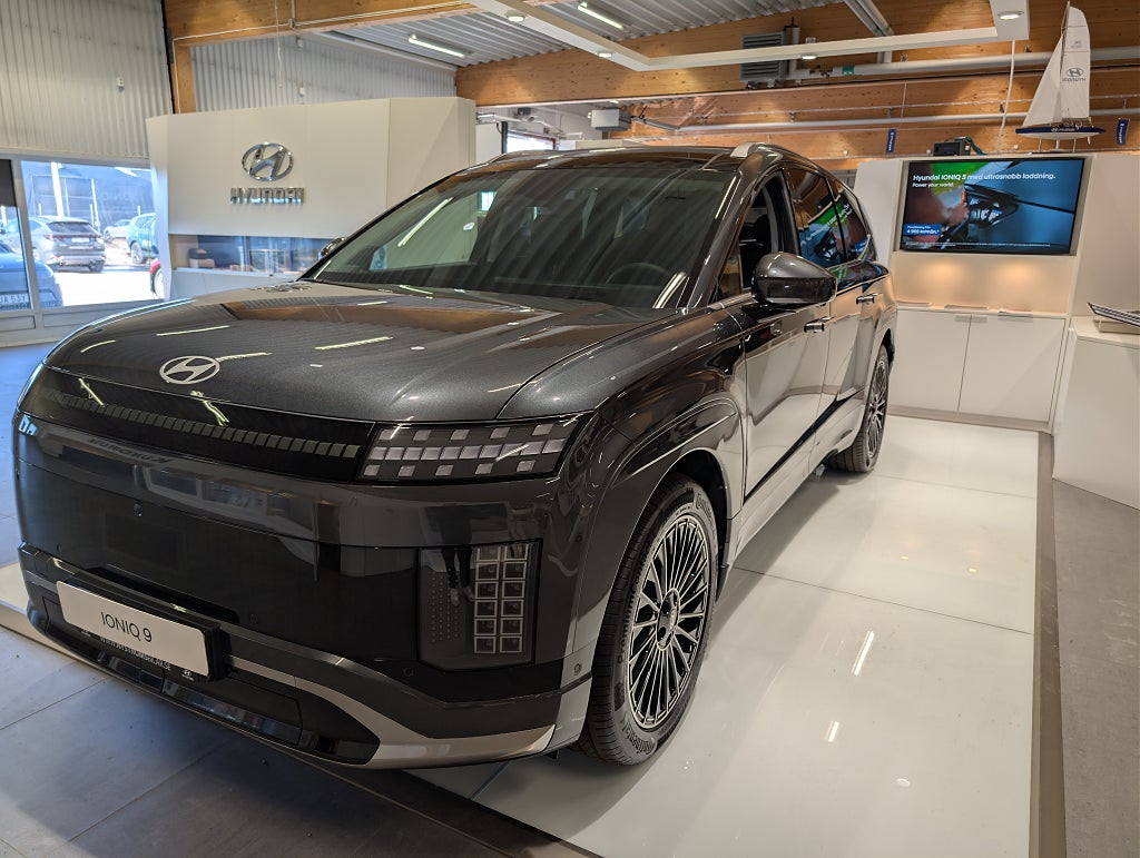 Hyundai IONIQ 9 Essential 110 kWh *KAMPANJ*