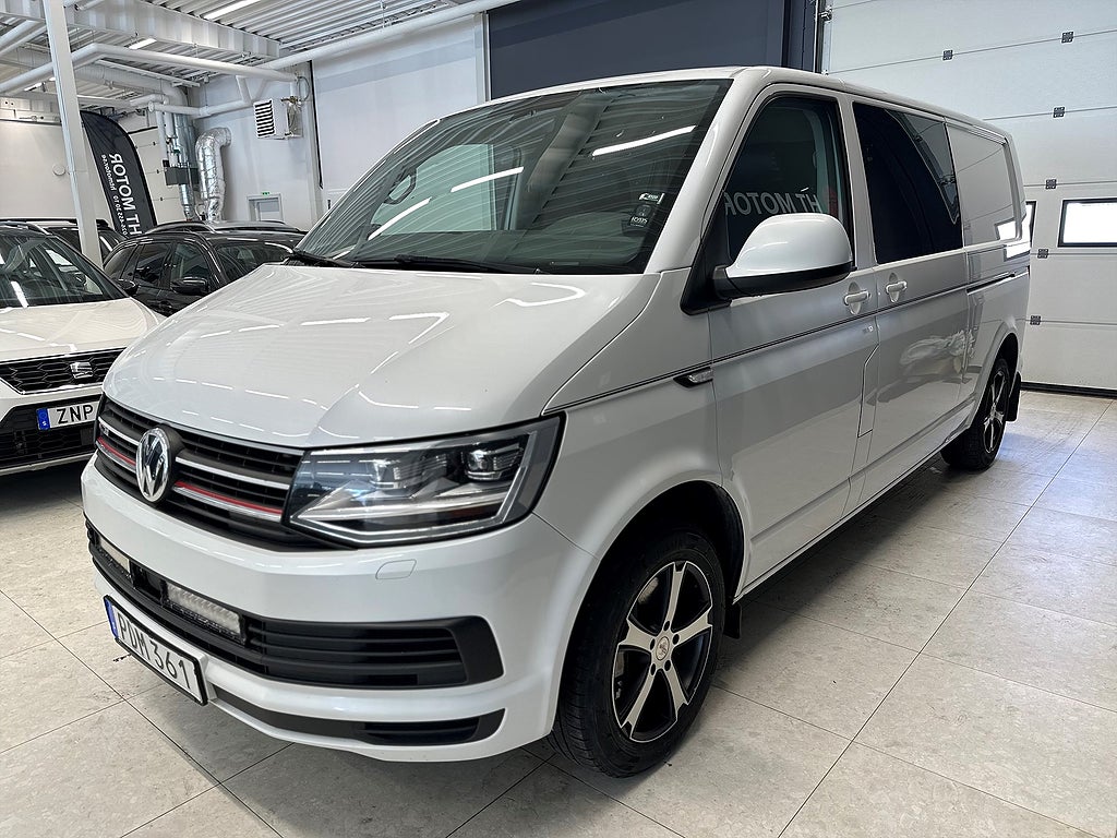 Volkswagen Transporter TwinCab T32 2.0 TDI 4Motion/DRAG/NAV/VÄRM/4.99%