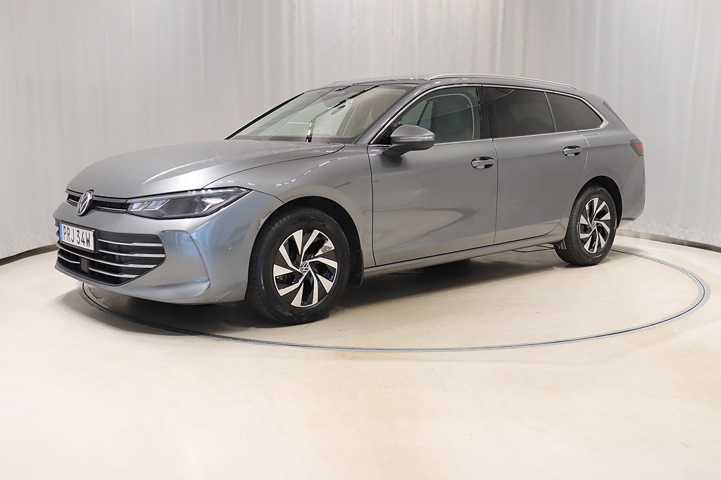 Volkswagen Passat 1.5 eTSI 150hk Business Aut Drag Värmare Nav 2025