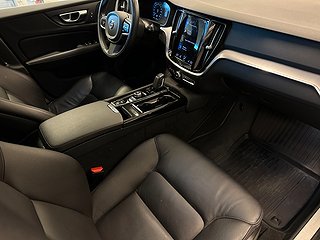Volvo V60 T6 AWD Recharge AWD 340hk /Kamera/Drag/Navi/V-hjul