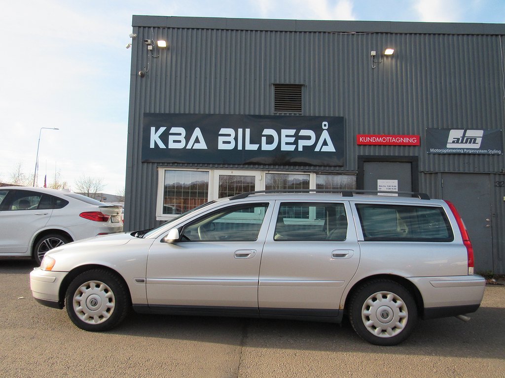 Volvo V70 2.4 Business 140hk Aut Drag