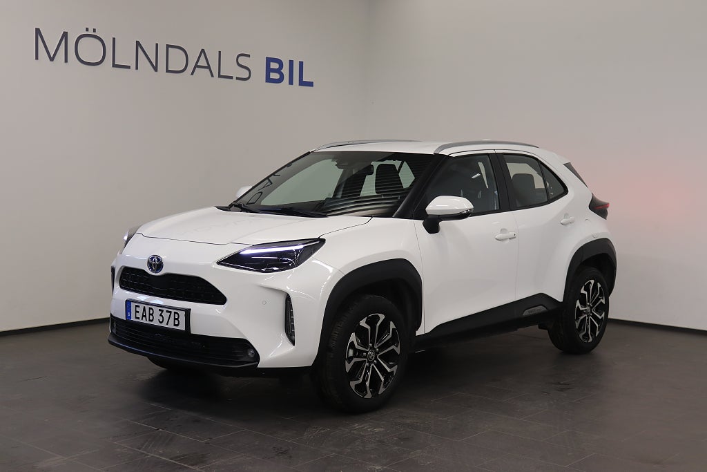 Toyota Yaris Cross Hybrid AWD-i e-CVT Active Plus Navi Kamera MOMS 1600 mi