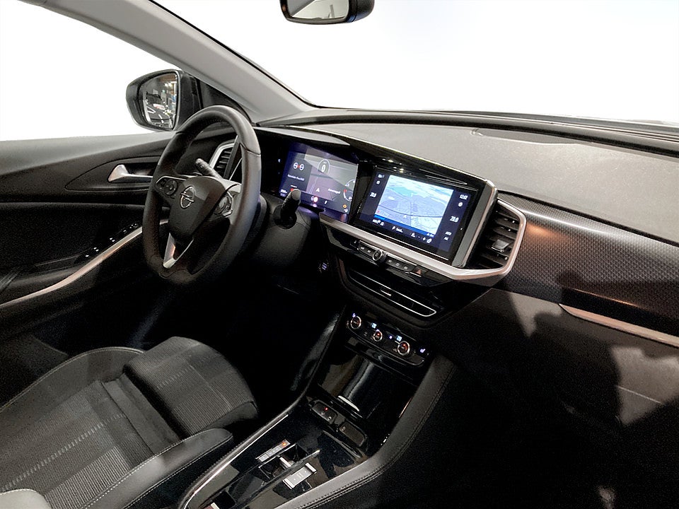 Bild på Opel Grandland GS 1.2 PT Aut B-KAMERA CARPLAY 130hk 