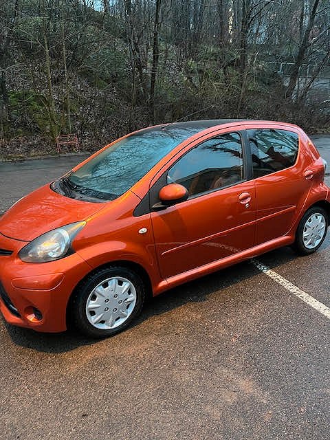 Toyota Aygo 5-dörrar 1.0 VVT-i Euro 5, bitune, mkt välvårdad