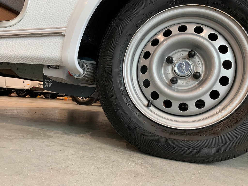 Knaus Sport  400 LK / Mover / Solcell / Markis / Barnkammare - Knaus