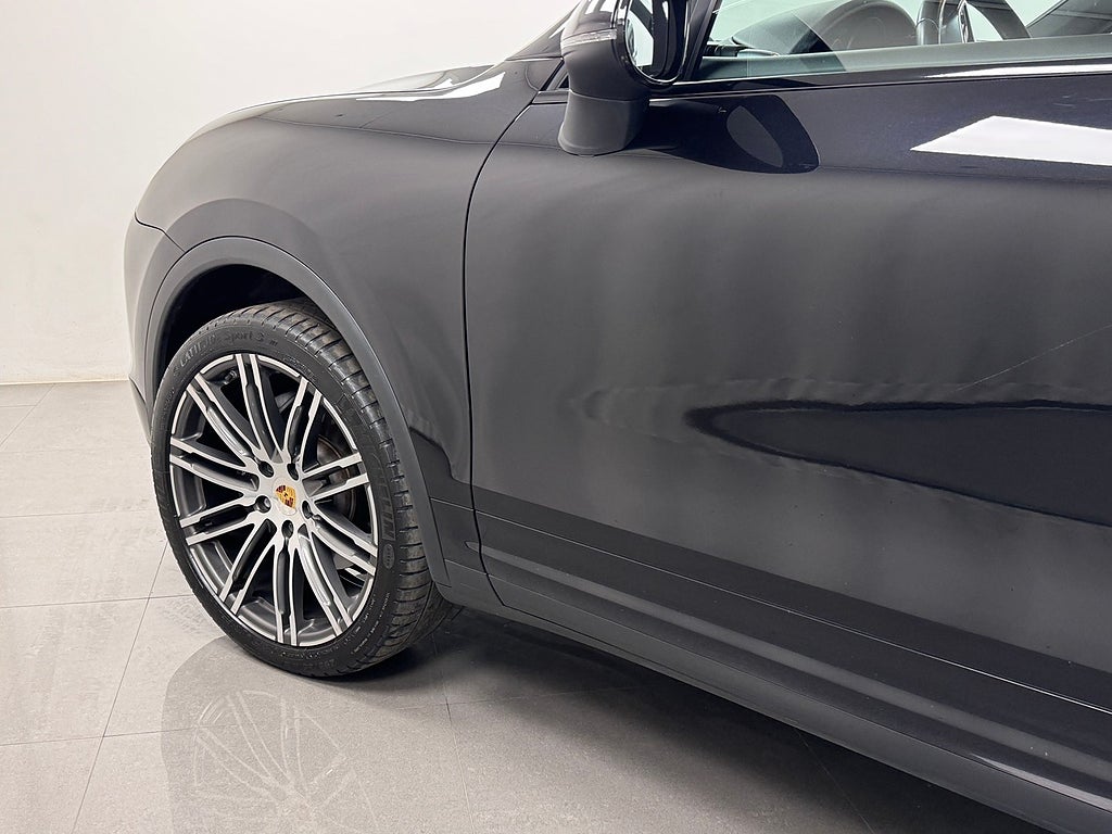 Porsche Cayenne 2016 - miniatyr 4
