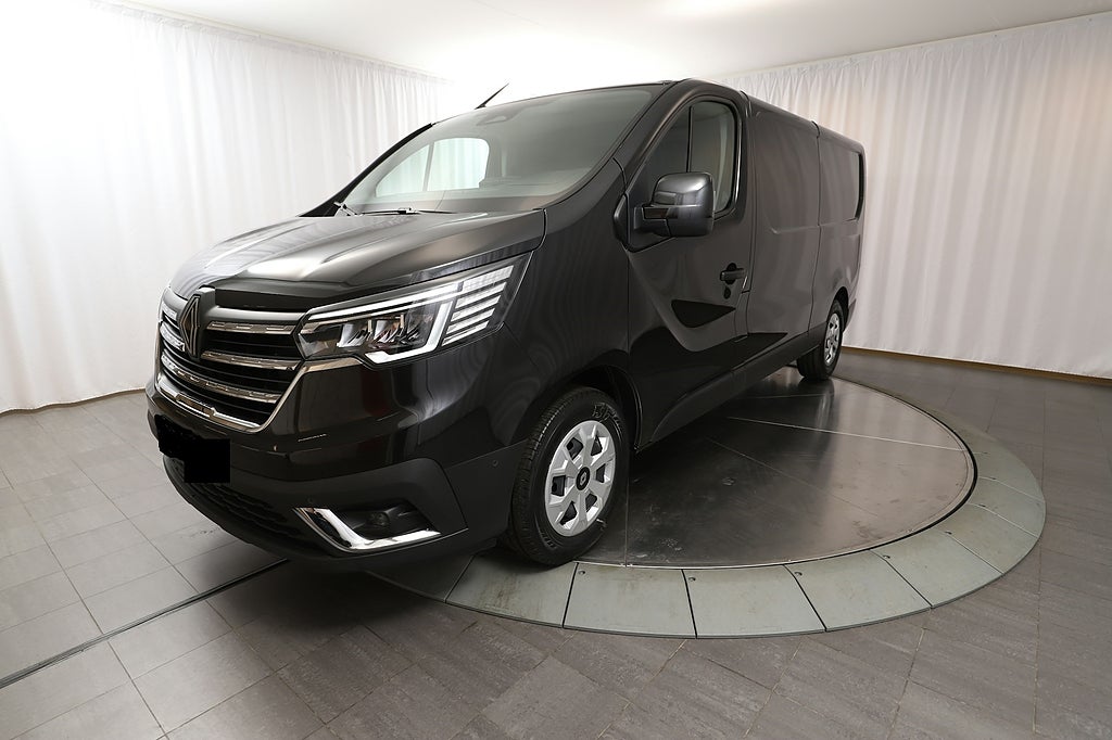 Renault trafic III Skåp Nordic L2H1 150 A (9-växlad) värmare med fjärr