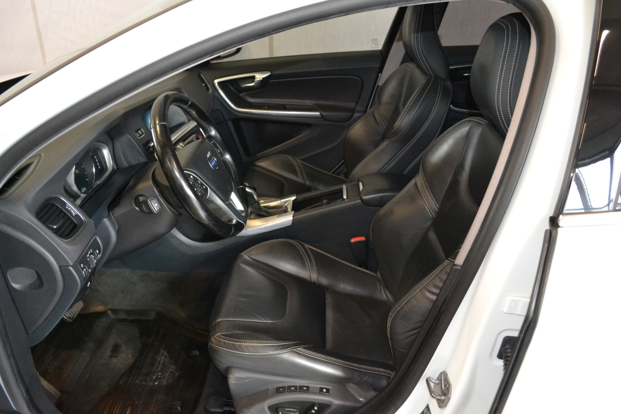 Volvo V60 2015, bild 4/42