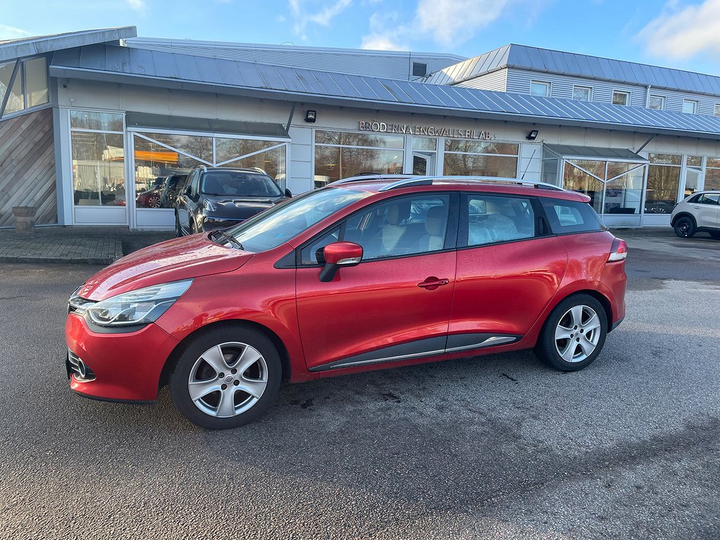 Renault Clio Sport Tourer 0.9 TCe Euro 5 v-däck