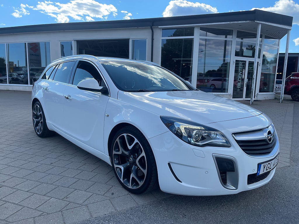 Opel Insignia OPC Sports Tourer 2.8 V6 Turbo 4x4 OPC 325 hk *RECARO*
