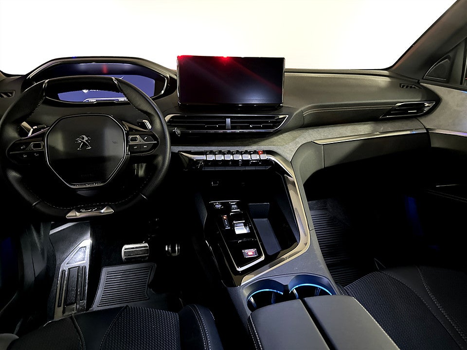 Bild på Peugeot 5008 GT 1.2 PT 130hk Aut 7-SITS B-KAMERA CARPLAY