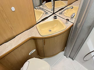 Husbil-halvintegrerad Kabe TM WF 18 av 21