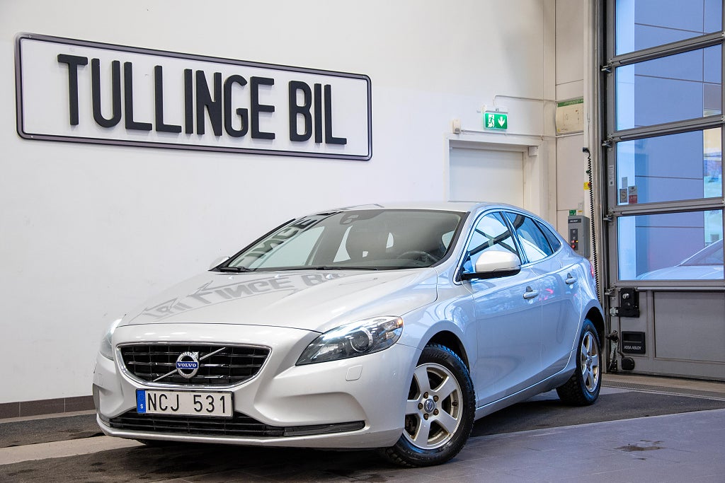 Volvo V40 D2 115HK Backkamera Parkerings-Värmare Kamrem-Bytt