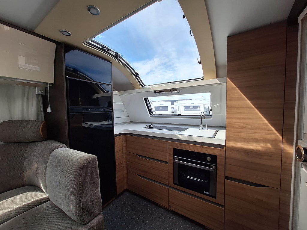 Adria Alpina 663 HT Queenbädd, Dusch, AC, Mover -2025