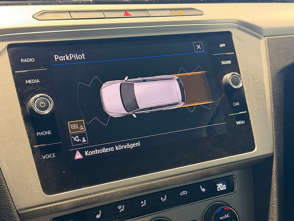 Volkswagen Passat SC 1.4 TSI DSG Automat Cockpit Dragkrok P-Sensorer 2018