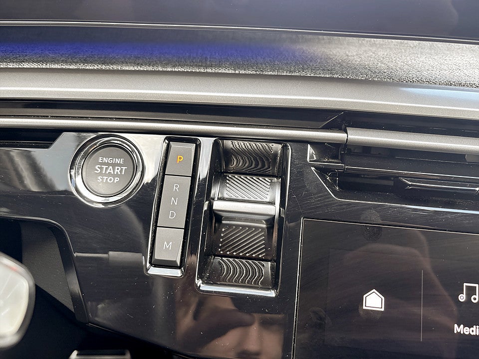Bild på Peugeot 5008 GT Hybrid 145hk Aut B-KAMERA CARPLAY VECKANS KLIPP!