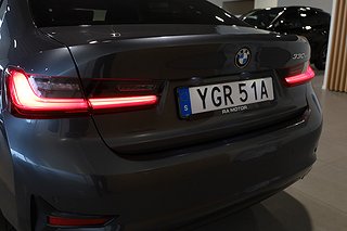 Sedan BMW 330e 9 av 25
