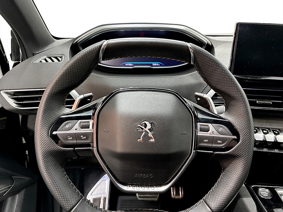 Bild på Peugeot 5008 GT 1.2 PT 130hk Aut 7-SITS B-KAMERA CARPLAY