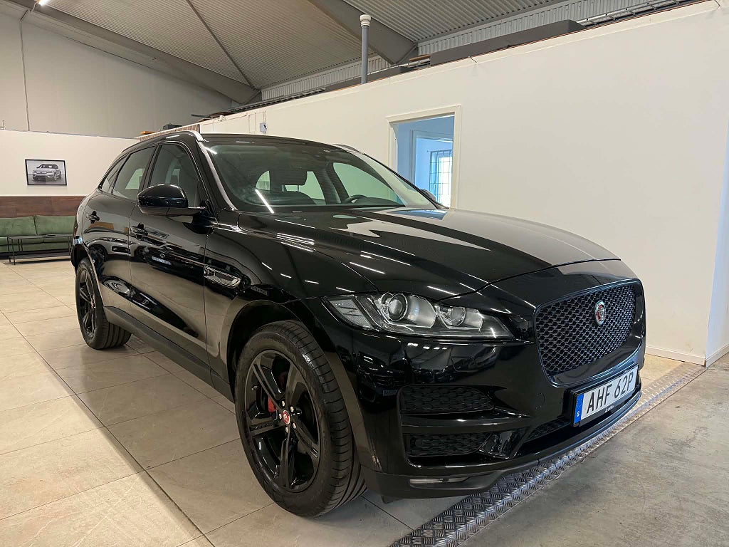 Jaguar F-Pace 20d Prestige AWD Skinn GPS Kamera Drag Euro 6