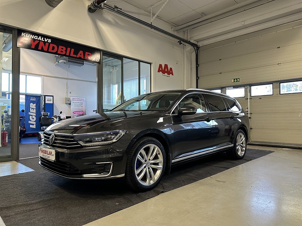 Volkswagen Passat Sportscombi GTE Cockpit Drag Excutive-pkt