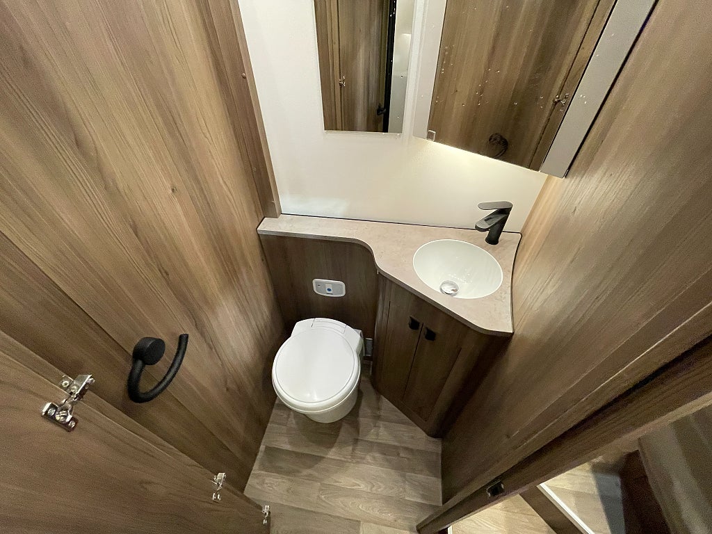 Kabe TMX Royal 810 LQB / ALDE / Taksäng / 5bält / Ugn / MB / Automat/ - Kabe