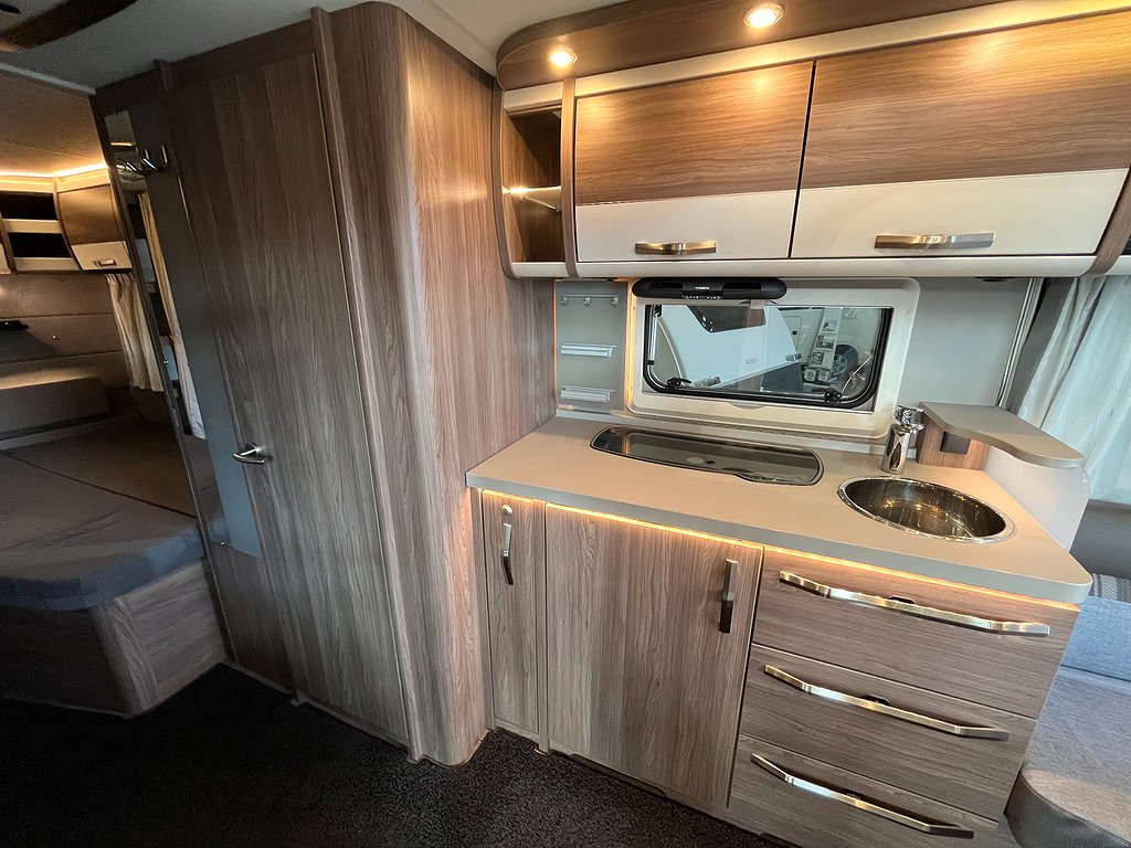 Knaus Scandinavian 590 UK /AC/Förtält/Mover/Barnkammare/Markis - Knaus
