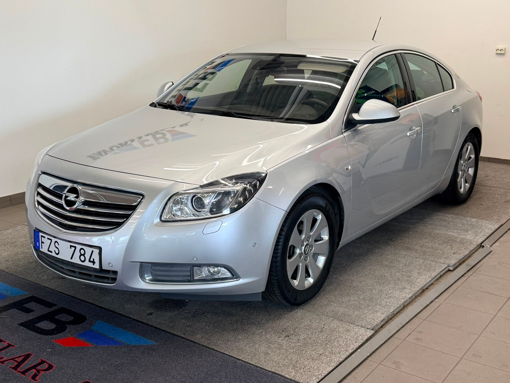 Opel Insignia 2011, kuva 2/41