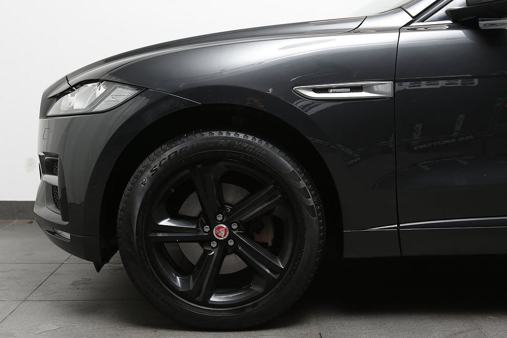 Jaguar F-Pace 30d AWD R-Sport 300hk Panorama Värmare 2018