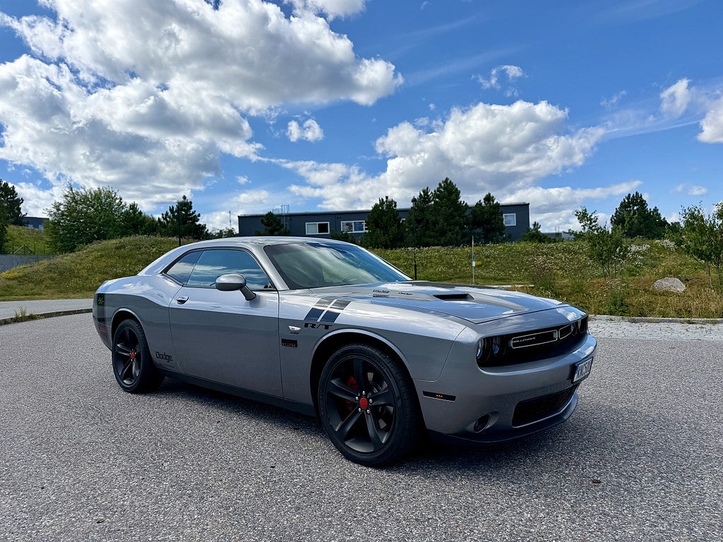 Dodge Challenger 5.7 V8 HEMI TorqueFlite