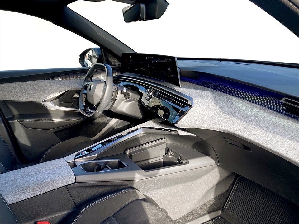 Bild på Peugeot 3008 GT Hybrid 145hk Aut B-KAMERA CARPLAY NAV