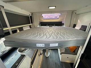 Husbil-halvintegrerad Chausson 777GA Titanium Premium 170HK Aut 16 av 20